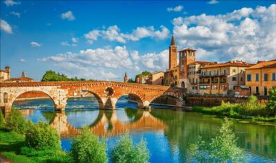 Verona Day Tour with a Lake Garda Cruise to Sirmione