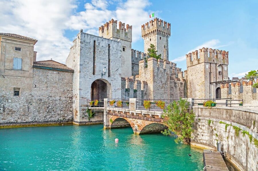 Milan: Verona Day Tour with a Lake Garda Cruise to Sirmione - Sirmione free time: cobblestones, shops, and a lakeside pace you control