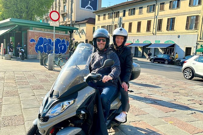 Milan Vespa Adventure: Private Tour for Couples and Friends - Stop 4: Porta Nuova, the financial district, and Bosco Verticale