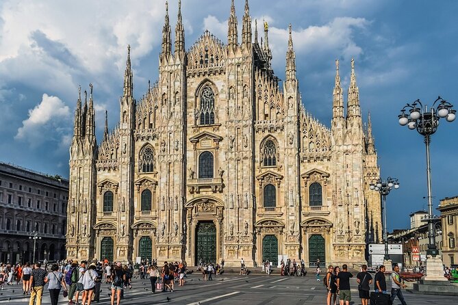 Milan Walking Tour: Explore Top Sights & Hidden Gems - Practical tips for meeting up and walking comfortably