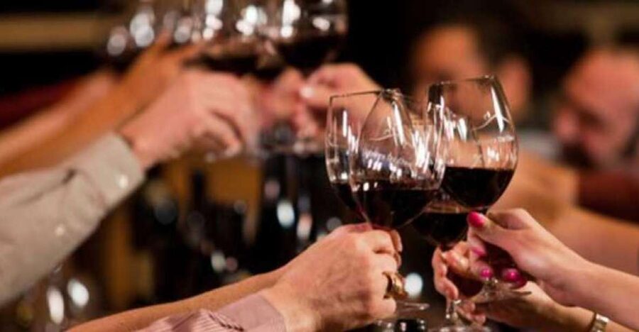 Milan: Wine Tasting with an Italian Sommelier - A central Milan wine bar, with real guidance