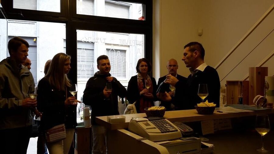 Milan: Wine Tasting with an Italian Sommelier - Grape varieties and fermentation, explained in tasting language