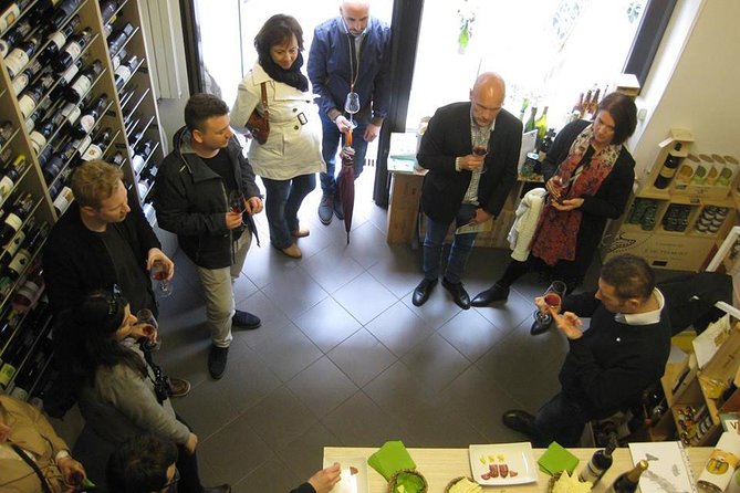 Milan Wine Tasting with Italian Sommelier - The tasting technique you’ll actually use later
