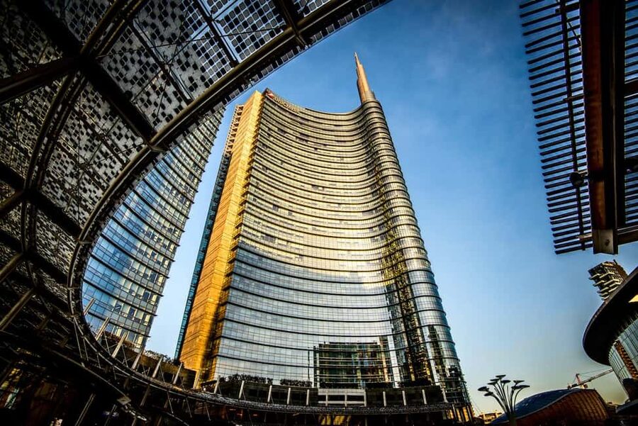 Milano: 2-Hour Private City Highlights Kickstart Tour - 10 Corso Como and Santa Maria Incoronata for the best photo contrast