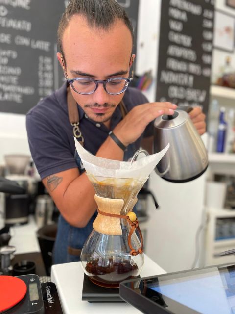 Milano: Degustazione caffè di qualità dalla moka al filtro - A Two-Hour Coffee Lesson in Milan, From Tradition to Extraction