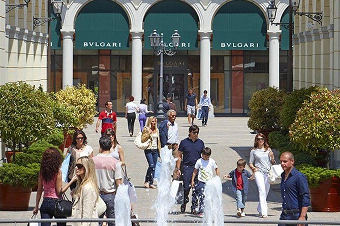 Outlet Serravalle o FoxTown Con Autista Privato Da Milano - Price and Value: What $462.73 Per Group Buys You