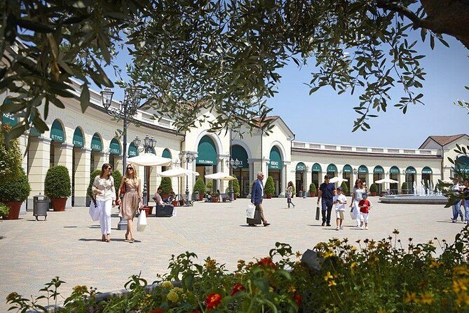 Outlet Serravalle o FoxTown Con Autista Privato Da Milano - Should You Book This Private Outlet Trip From Milan?