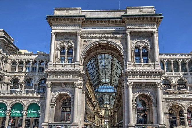 Private 4-Hour Walking Tour of Milan with private official tour guide - Piazza Mercanti: modern Milan energy to close the loop