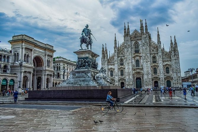 Private 4-Hour Walking Tour of Milan with private official tour guide - Teatro alla Scala from the outside: the fastest way to understand the opera universe