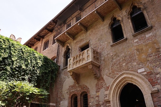 Private 8-hour Tour to Verona from Milan - Piazza delle Erbe: From Roman Forum to Market Square