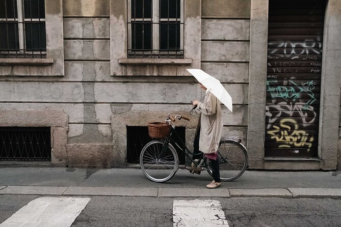 Private Milan Street Photography Walking Tour with an Artist - Darsena to Navigli Canals: reflections that make photos easier