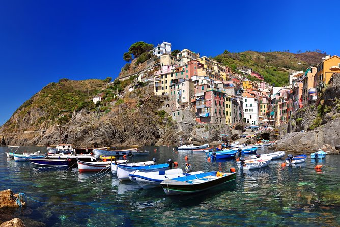 Private Tour of the Cinque Terre from Milan - Boat and train transfers: the part you should understand before you go