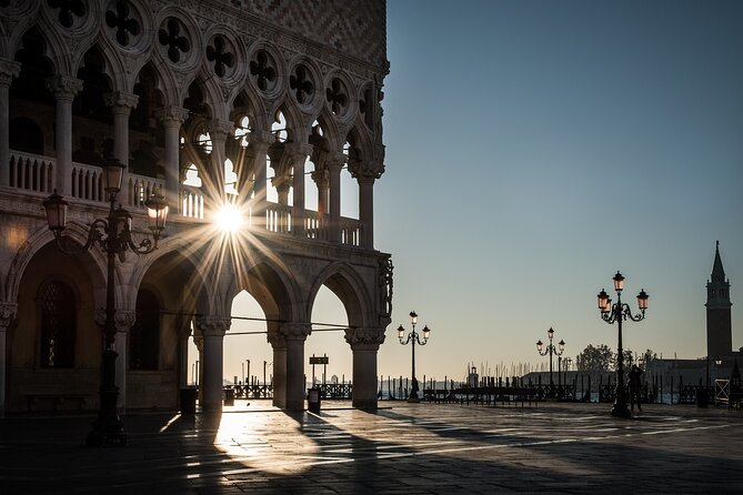 Private Transfer from Milan to Venice with a 2h Stop in Verona - Milan to Venice in one sitting, with Verona as your reset