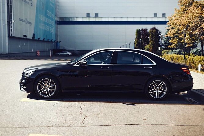 Private Transfer: Milan to Malpensa Airport MXP in Business Car - The car experience: disinfected, comfortable, and business-class vibes