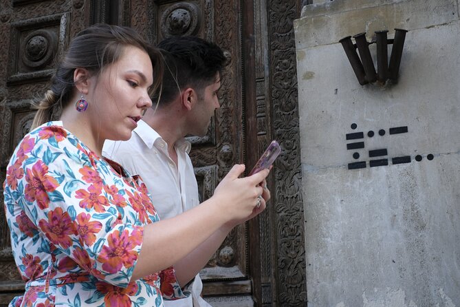 Royal Milan: Self-Guided Story Puzzle Adventure - Phone Clues, 12 Stops, and the Pace You Control