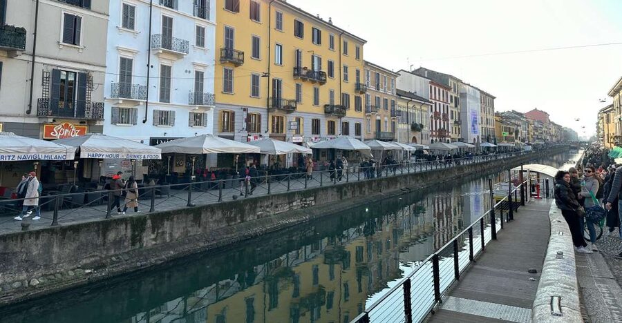 Secret Food Tours Milan - Finding the guide at Stazione di Milano Porta Genova