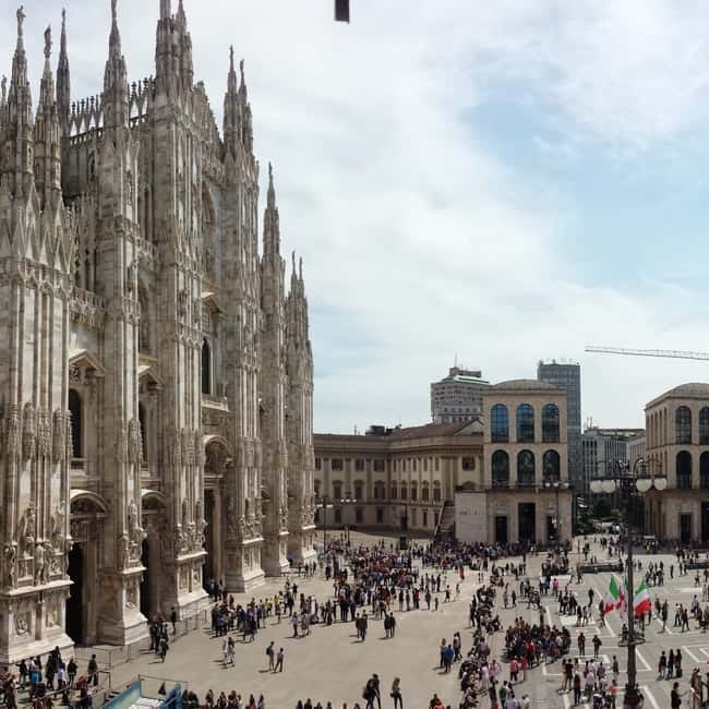 Skip-the-Line Duomo & La Scala Museum Tour + Hop On Hop Off - Galleria Vittorio Emanuele II: why this arcade still gets you thinking
