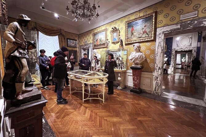 Skip the line La Scala Theatre Guided Tour Experience - What the guide brings: from Toscanini and Barenboim to the room you’re standing in