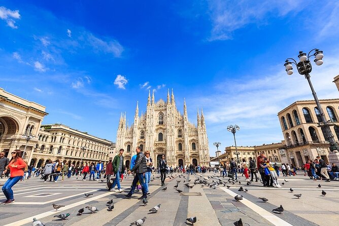 Sky-High Delights: Duomo Tour with Rooftop Adventure! - Small group size and headphones: why it feels easier