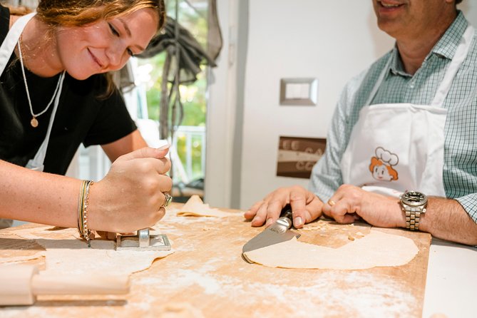 Small group Pasta and Tiramisu class in Milan by Cesarine - Aperitivo with prosecco and snacks, then you start cooking