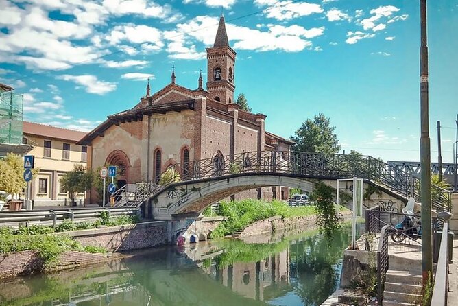 Sunset Navigli Boat Tour in Milan with Optional Aperitivo - Aperitivo option: what you may get, and when it can disappoint