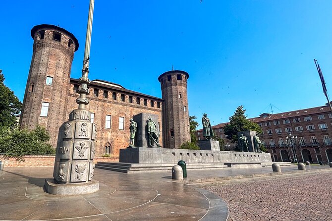 Turin and Genoa from Milan Full Day Tour - The bus and walking mix: how to make the pacing feel easy