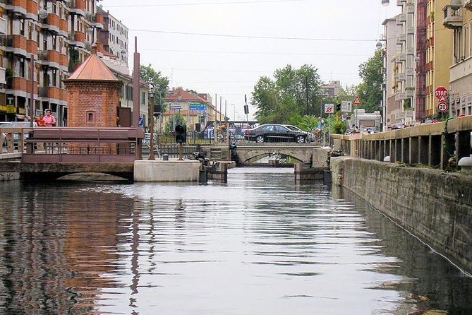 Unexpected Milan between canals, marbles and fresh fish - Who this canal walk and boat tour fits best