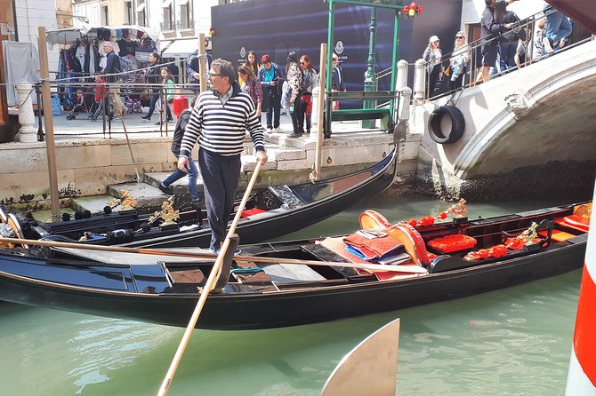 Venice Full Day tour from Milan by high speed train. Small Group - Rialto Bridge: quick stop, classic canal views
