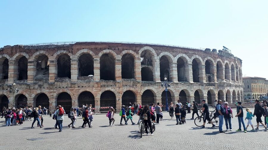 Visit of Verona and Lake Garda. Full day tour from Milan - Verona Free Time: Shopping, Strolling, and Choosing Your Pace